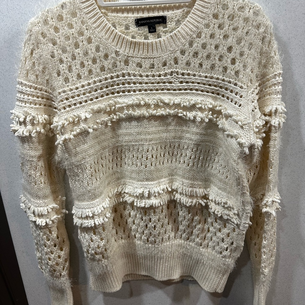 Banana Republic Cream Sweater, L